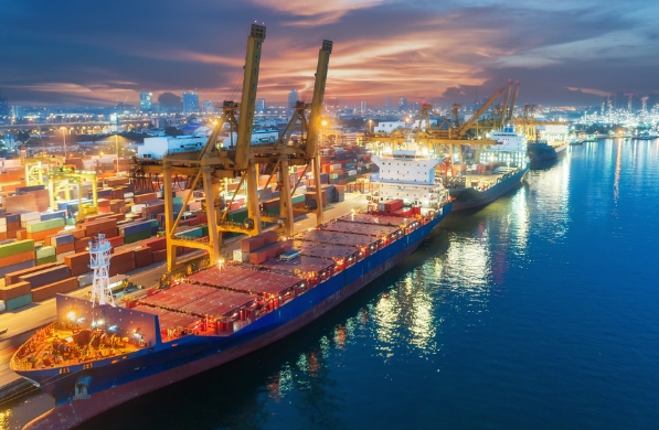 天津貨代如同一座隱形的橋梁，連接著國(guó)內(nèi)外市場(chǎng)的商品流通