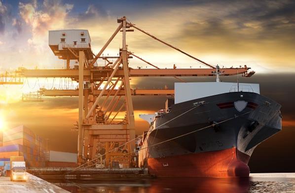 美國作為全球非常大的經(jīng)濟體之一，其貨代業(yè)為全球貿(mào)易提供關(guān)鍵支持