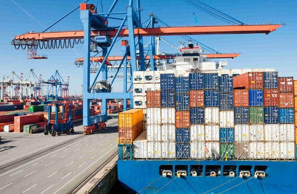 國際物流公司通過引入先進(jìn)的物流技術(shù)，提高了物流效率和服務(wù)質(zhì)量