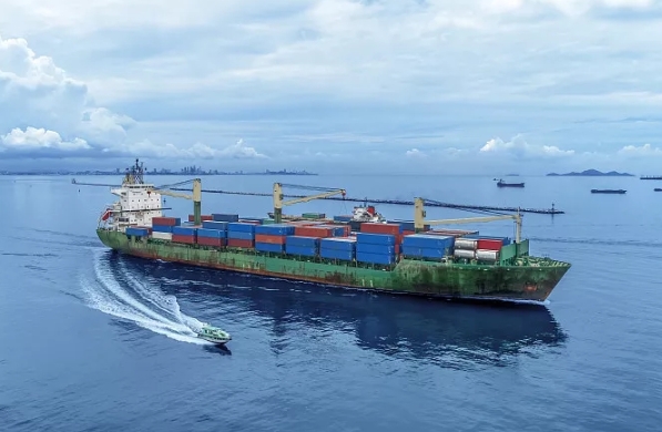 隨著全球貿(mào)易的深入發(fā)展，俄羅斯貨運代理行業(yè)有望繼續(xù)保持繁榮發(fā)展