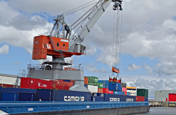 隨著貿易模式的不斷創新，國際貨代行業正迎來前所未有的變革