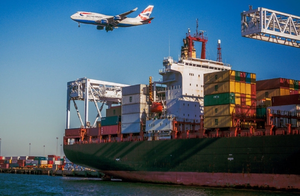 海運(yùn)是中東貿(mào)易主要運(yùn)輸方式之一，在貨代領(lǐng)域展現(xiàn)出卓越的專業(yè)能力